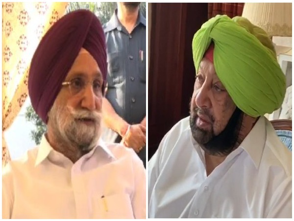 Punjab Deputy Chief Minister Sukhjinder Singh Randhawa and former Punjab Chief Minister Captain Amarinder Singh (File photo)