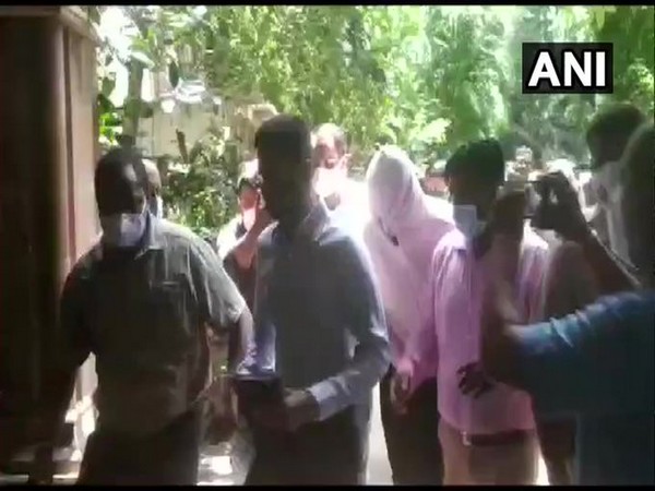 Visual from outside the Esplanade Court