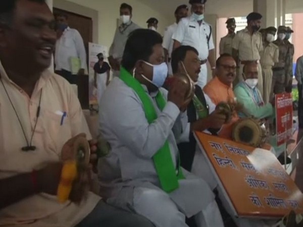 BJP MLAs stage protest over allotment of room for offering 'Namaz' in State Assembly