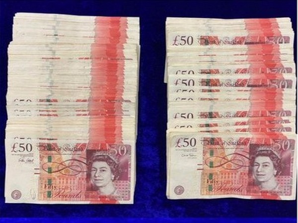 Visiual of the foreign currency seized by the Customs Department. 