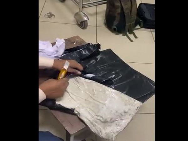 Heroin seized at Mumbai airport (Photo/ANI)