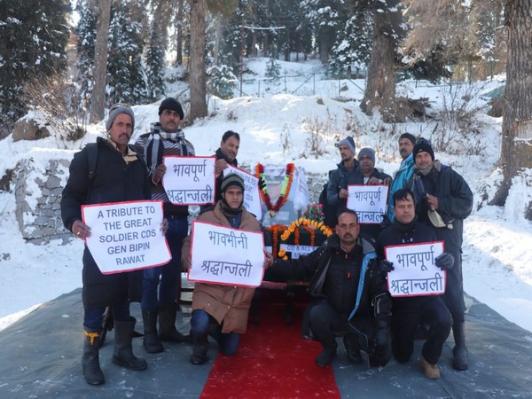 Condolence Ceremony at Gulmarg in memory of CDS Rawat (Photo/ANI) 