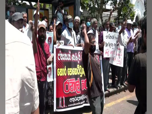 Protestors demand resignation of Wickremesinghe ahead of presidential polls