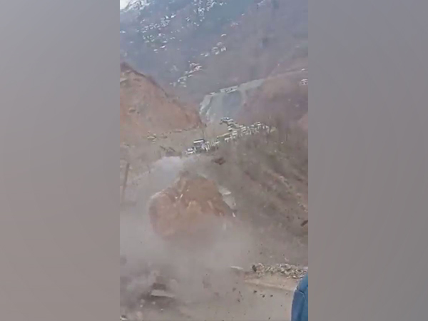 Landslide at Shabanbas Banihal (Pic credit: J&K Disaster Management Authority)