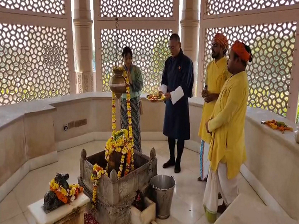 Bhutan Prime Minister Tshering Tobgay and his spouse Aum Tashi Doma offer prayers during their visit to the Shri Ram Janmbhoomi Temple (Photo/ANI) Bhutan Prime Minister Tshering Tobgay and his spouse Aum Tashi Doma offer prayers during their visit to the Shri Ram Janmbhoomi Temple (Photo/ANI)
