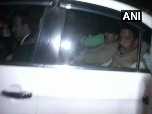 Jharkhand Chief Minister Raghubar Das leaving the residence of Amit Shah in New Delhi. Photo/ANI
