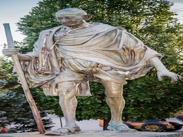 Mahatma Gandhi's statue in the Richmond Hill area of Ontario (Photo Credit: Vishnu Mandir website)