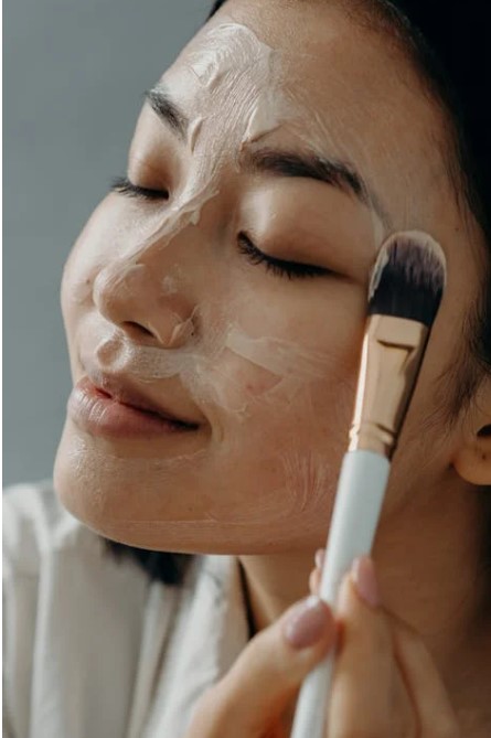 Here is how to take care of oily skin during monsoon