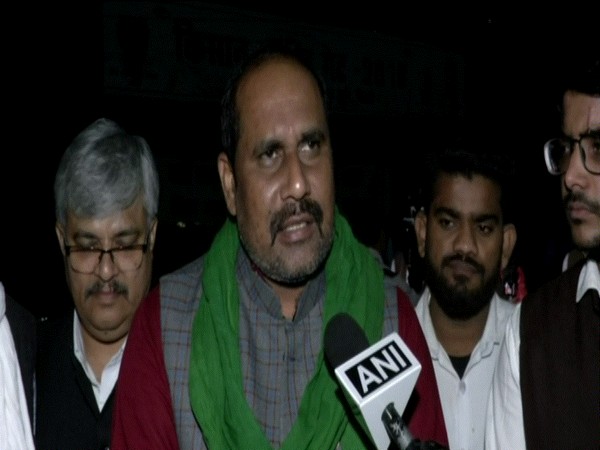 Farmers across India welcome repeal of three farm laws, demand law guaranteeing MSP (Photo:ANI)