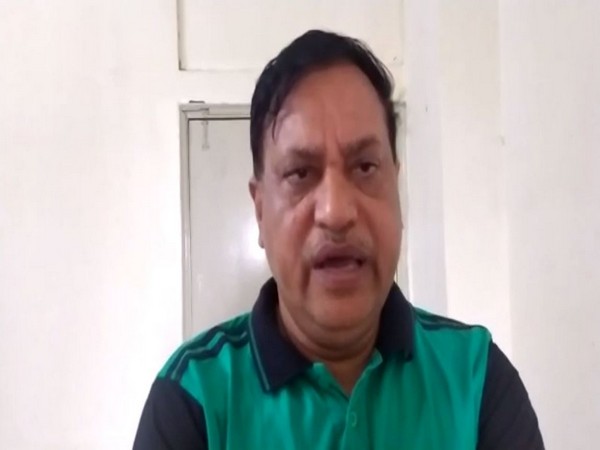 Madhya Pradesh Cabinet Minister Arvind Singh Bhadoria released a video from the Chirayu Medical College and Hospital in Bhopal. 