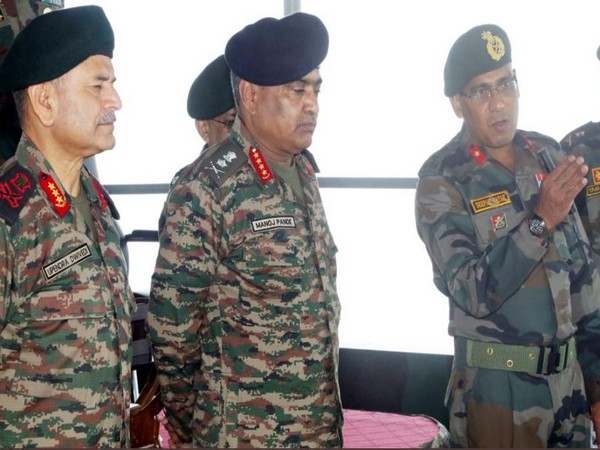 Visual of Army chief with other officials in Pooch (Photo Credit: T\witter @ADGPI)