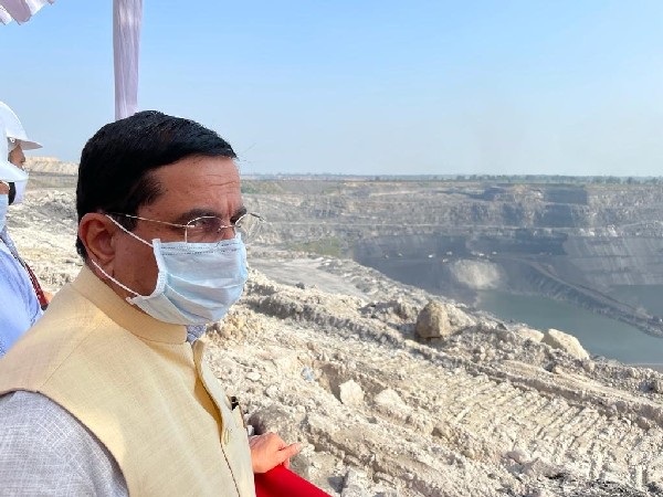 Union Minister of Coal, Mines and Parliamentary Affairs Pralhad Joshi (Photo/Twitter)