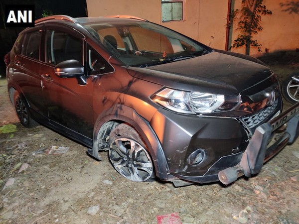 The car which drove over people sleeping on pavement in Nizammudin Area in New Delhi on Friday (Photo/ANI)