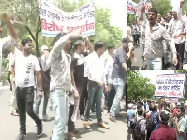 CATS employees protesting outside CM Arvind Kejriwal's residence on Monday. Photo/ANI