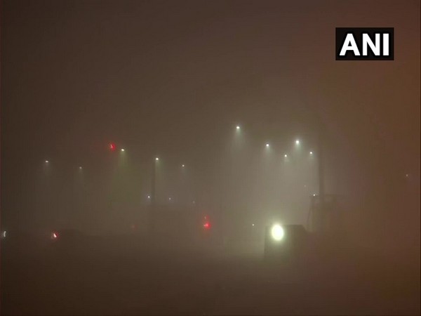 Delhi shrouded in fog on Tuesday morning