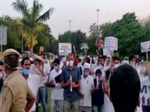 Delhi BJP workers protest against China at India Gate on Wednesday (Photo/ANI)