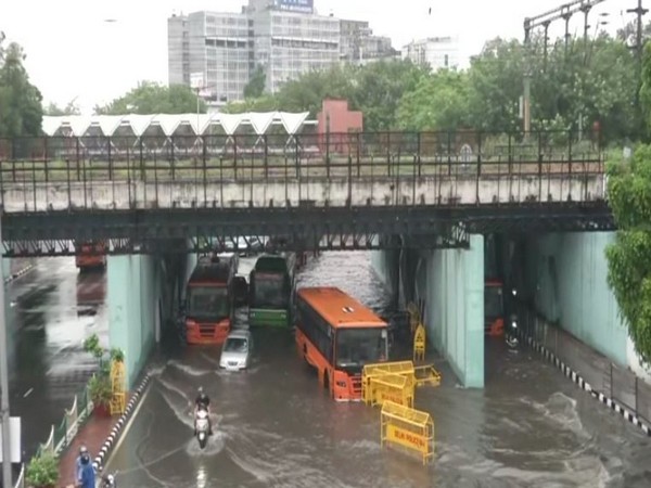 Visual of ITO area in Delhi on Sunday morning. [Photo/ANI]