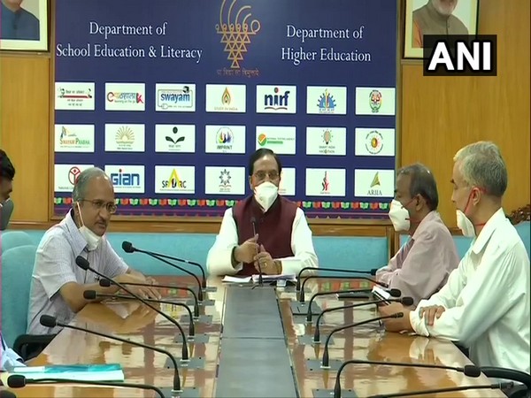 Union HRD Minister meets IIT Director to discuss COVID-19 detection assay