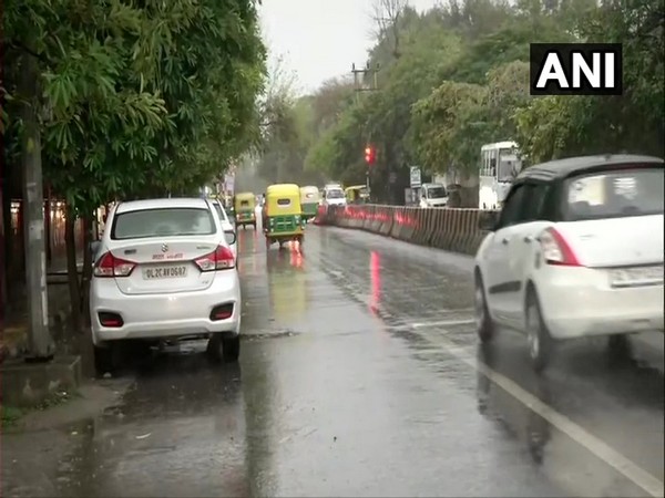 Rain lashes parts of Saket area, ANI/photo