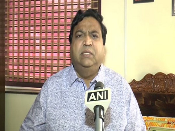 Visuals of Dr MK Saraogi, president of Kanpur's Private Nursing Home Association