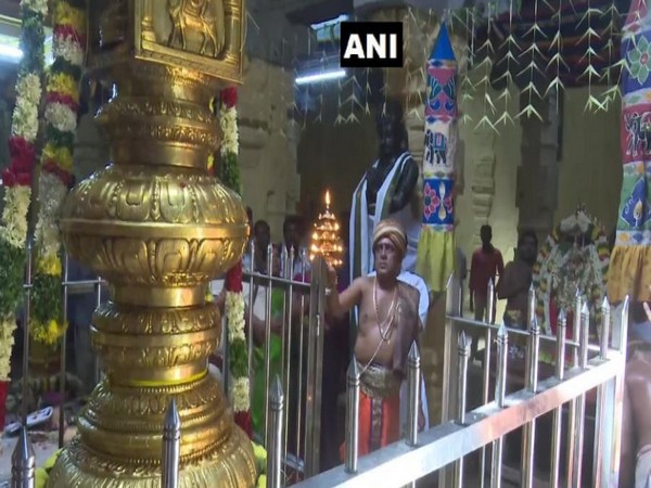 Devotees offer prayers during Aadi festival at Ramanathaswamy Temple on July 25. Photo/ANI