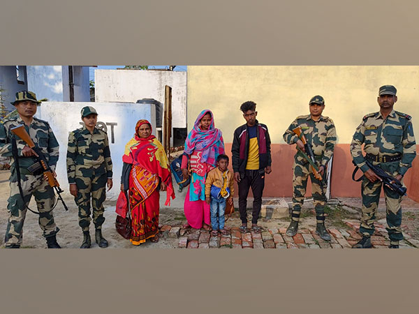 BSF apprehends 4 Bangladeshi nationals for crossing international border illegally