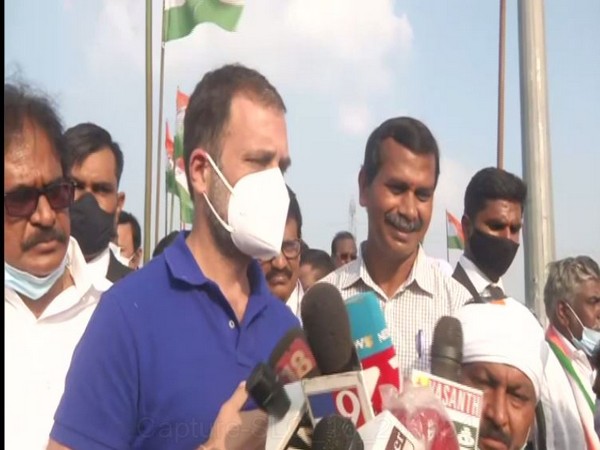 Congress leader Rahul Gandhi in Kurur (photo/ANI)