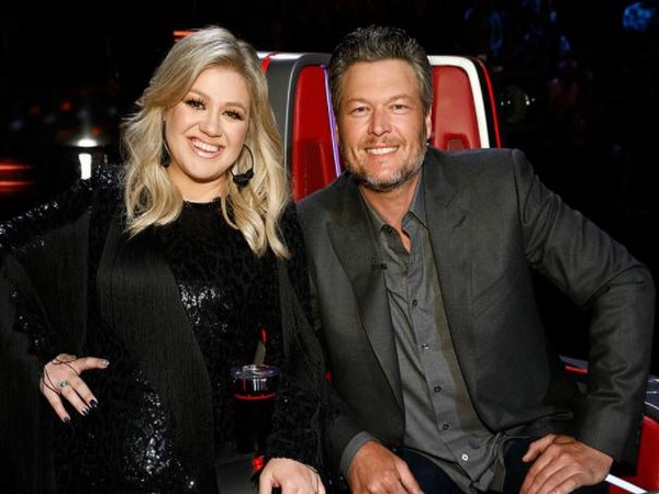 Kelly Clarkson and Blake Shelton (Image source: Instagram)