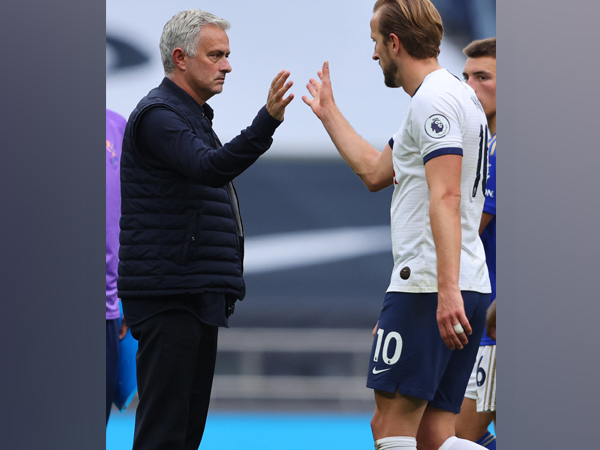 Harry Kane with Jose Mourinho (Photo/ Harry Kane Twitter)