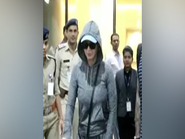 Katy Perry at Mumbai Airport 