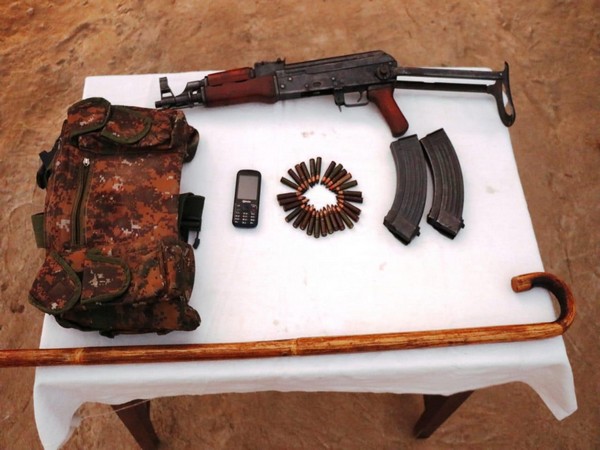 Visual of weapon and ammunition recovered by security forces (Photo/ANI)
