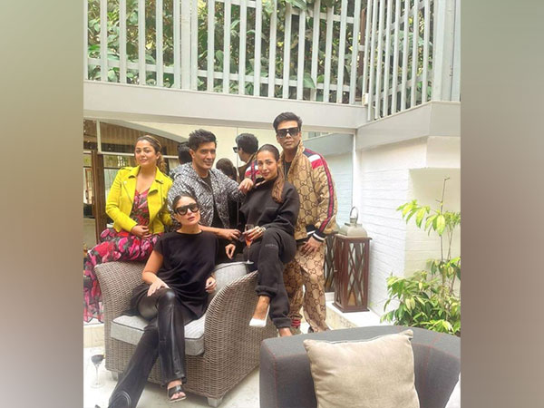 Kareena Kapoor Khan, Manish Malhotra, Karan Johar, Malaika Arora, Amrita Arora (Image source: Instagram)