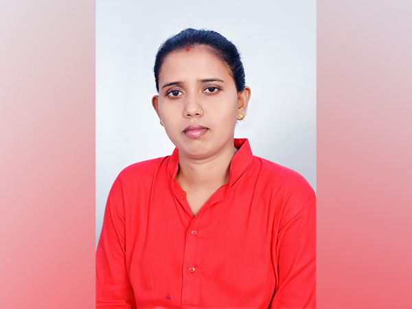 Kirti Kol, Photo Credit: Twitter/@samajwadiparty