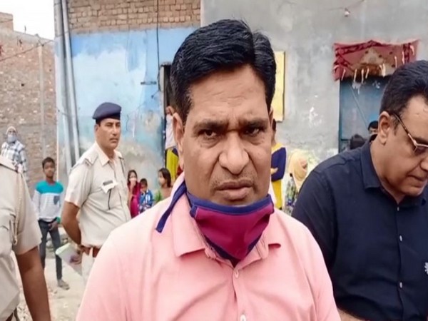 DSP Satish Vats speaking to media at the site.