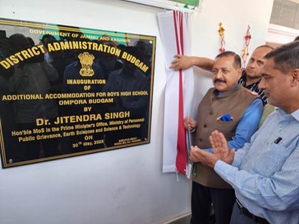 Union Minister of State Jitendra Singh inaugurates a school building in J-K's Budgam (Photo/PIB)