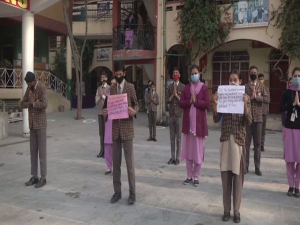 Students of a private school in Jammu offered special prayers for those who lost their lives in the Uttarakhand glacier burst (Photo/ANI)