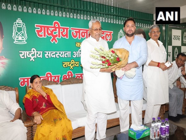 Nitish Kumar along with RJD leader Tejashwi Yadav and Rabri Devi, today (Photo/ANI)