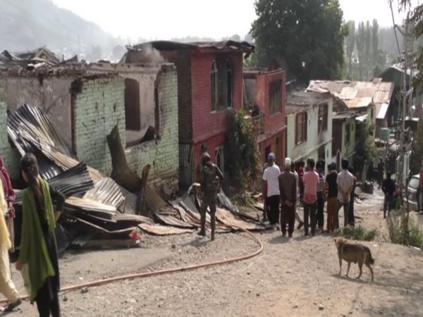 Noorbagh area of Baramulla district where the fire broke out on Thursday night. (Photo/ANI)