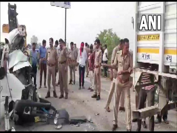 Collision between ambulance and canter vehicle in Bareilly (Photo/ANI) 