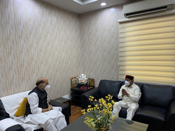 Governor of Karnataka calls on Rajnath Singh (Photo/ANI)