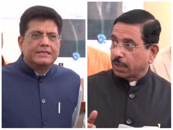 Union Ministers Piyush Goyal and Pralhad Joshi (Photo/ANI)