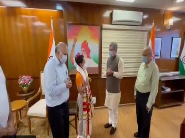 Railway Minister Ashwini Vaishnaw felicitates Olympics medallist Mirabai Chanu (Photo/ANI)