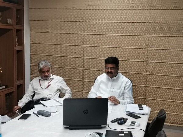 Union Minister Dharmendra Pradhan interacted with more than 700 District Nodal Officers (DNOs) of all Oil Marketing Companies (OMCs) via video conferencing