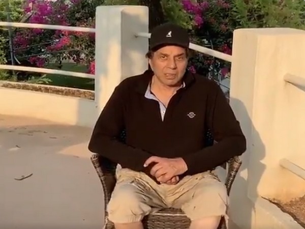 A still from the video of actor Dharmendra Deol shared by daughter Esha Deol (Image courtesy: Twitter) 