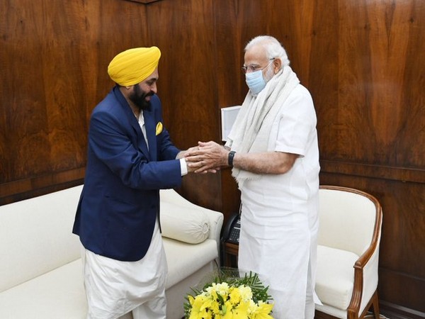 Punjab CM Bhagwant Mann meets PM Modi (Photo/Twitter)