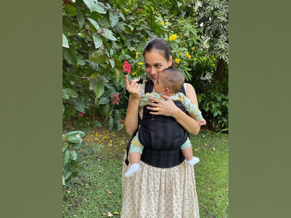 Dia Mirza with her son Avyaan (Image source: Instagram)