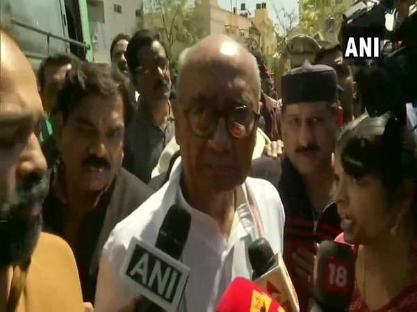 Congress leader Digvijaya Singh, other leaders taken out of Amruthahalli Police Station in Bengaluru on Wednesday. 