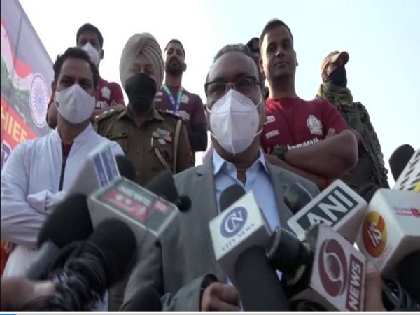 Jammu and Kashmir's DGP Dilbag Singh addressing media at Kathau 