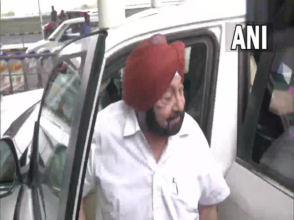Punjab Chief Minister Captain Amarinder Singh at Delhi airport (Photo/ANI)