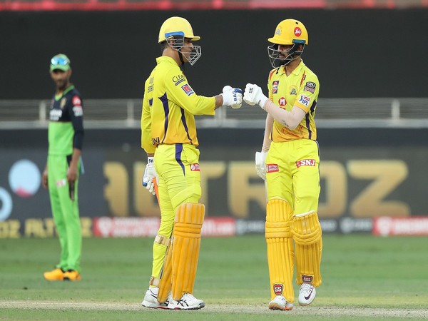 CSK skipper MS Dhoni with Ruturaj Gaikwad (Image: BCCI/IPL)